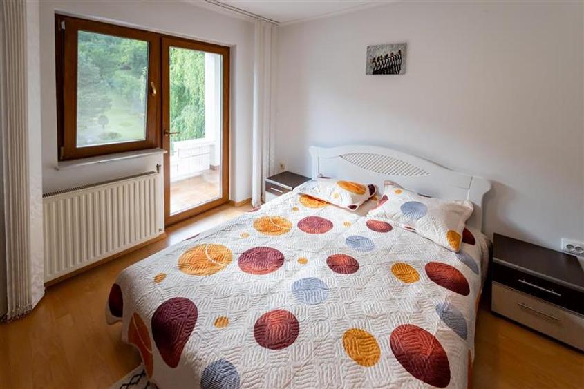 Duplex cu 7 camere cu Teren 4391 Mp în Băbana