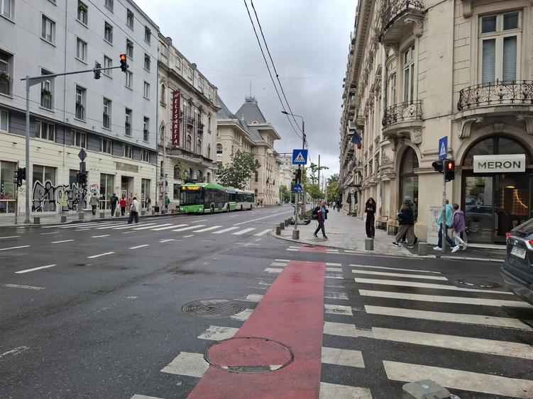 Spațiu comercial, de 60 mp, în Universitate