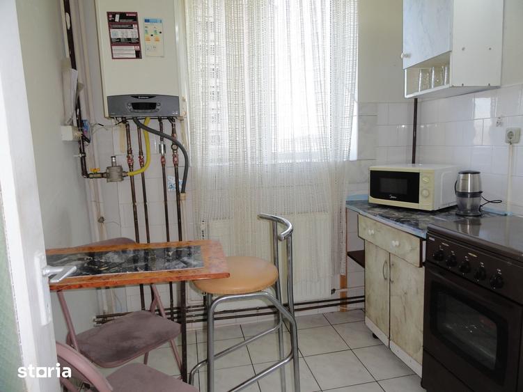 Apartament cu 2 camere decomandat în Romanilor