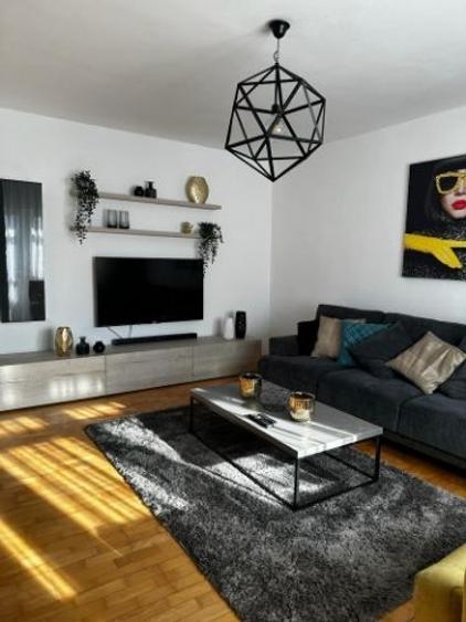 Apartament cu 2 camere decomandat în Nerva Traian