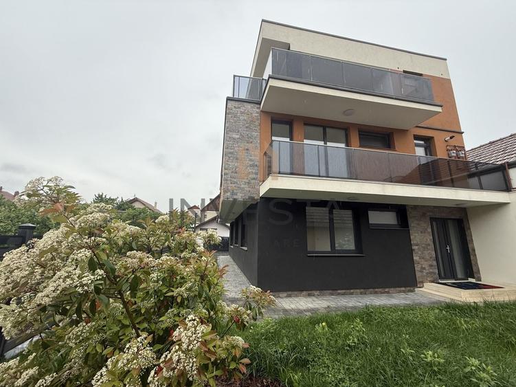 Casă individuală cu 6 camere cu Canalizare în Gheorgheni