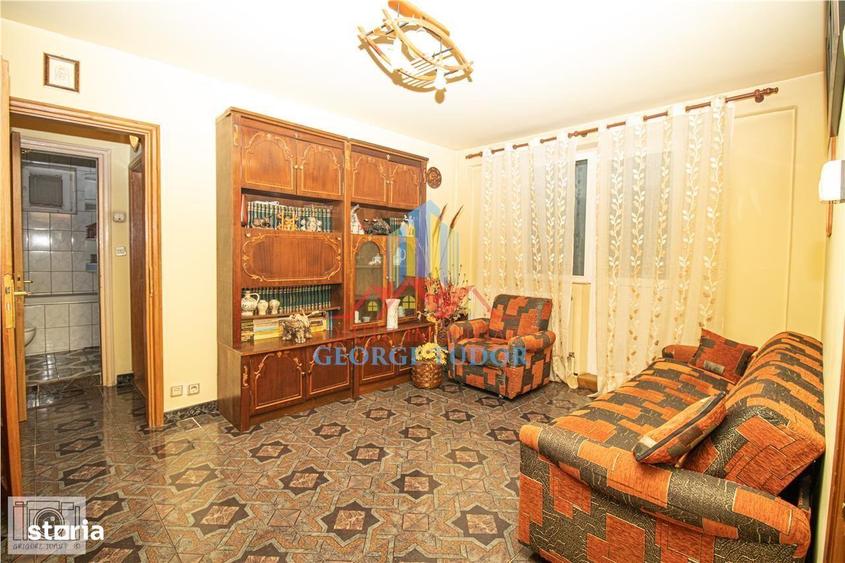 Apartament cu 3 camere semidecomandat, mobilat în Drumul Taberei — fotografia 2