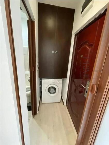 Garsonieră decomandată, mobilată în Buziașului