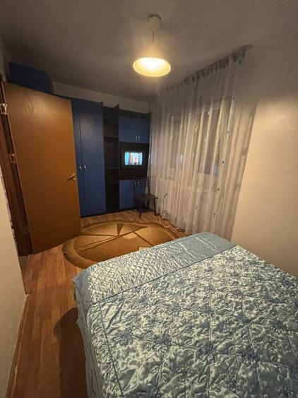 Apartament cu 3 camere semidecomandat în Popoveni