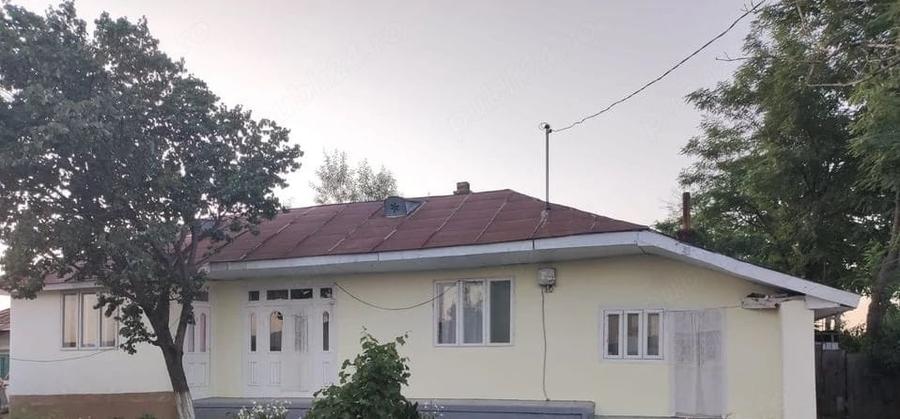 Casă cu Teren 3500 Mp în Central