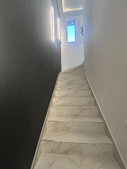Duplex cu 4 camere cu Canalizare în Florești