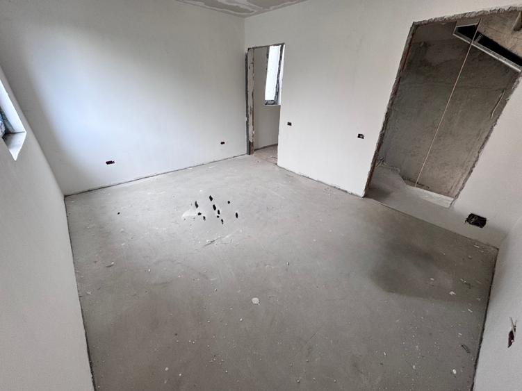 Casă individuală cu 4 camere cu Canalizare în Metalurgiei