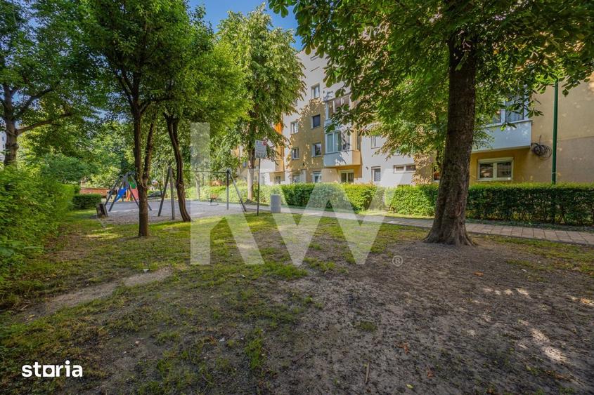 Apartament cu 2 camere semidecomandat, mobilat în Blumăna