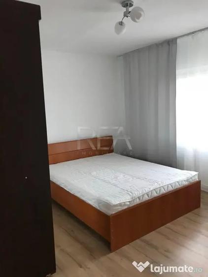 Apartament cu 3 camere decomandat în Sebastian