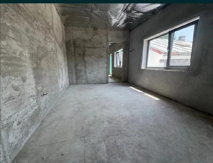 Casă cu 2 camere cu Teren 380 Mp în Gării