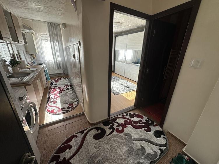 Garsonieră decomandată în Central