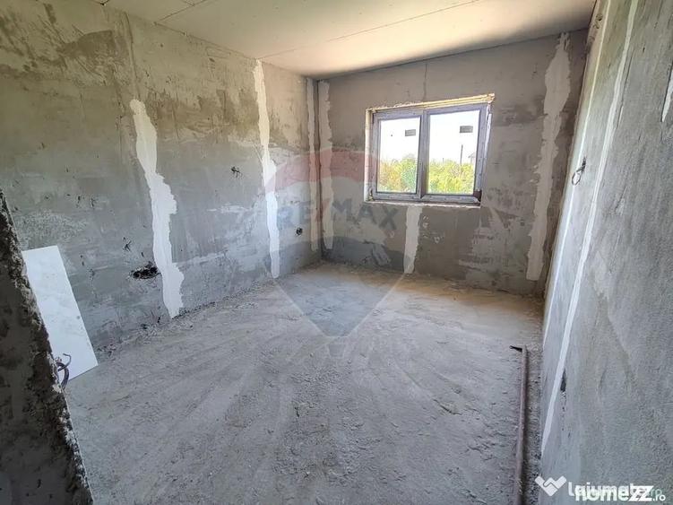 Casă cu 4 camere cu Teren 500 Mp în Tăuții de Sus