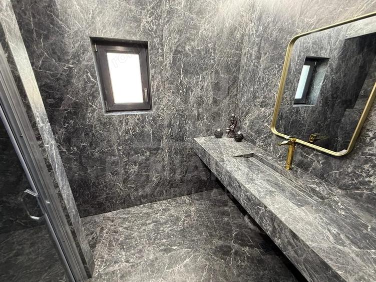 Casă cu Teren 496 Mp în Cârcea