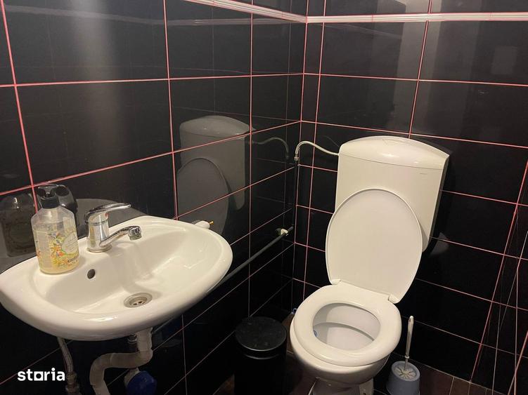 Apartament cu 3 camere decomandat în Berceni