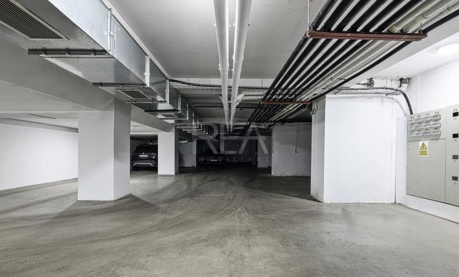 Apartament cu 3 camere semidecomandat, mobilat în Titulescu