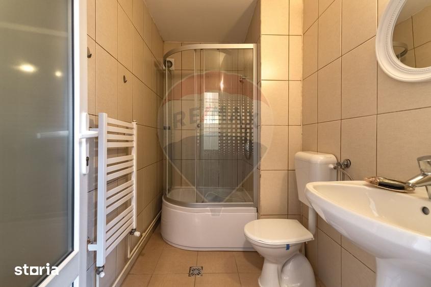 Apartament cu 2 camere semidecomandat în Centrul Istoric