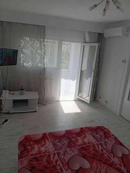 Garsonieră decomandată în Gojdu