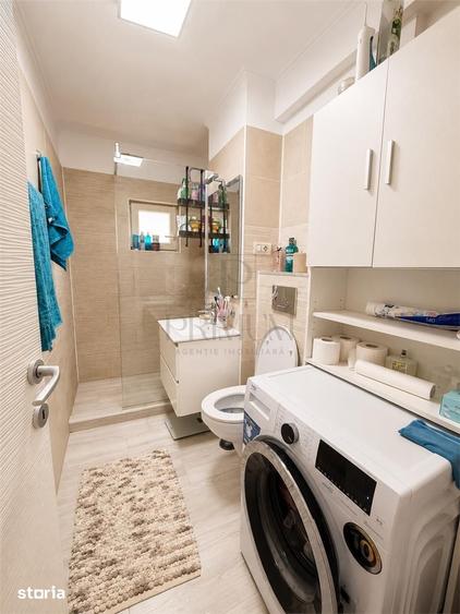 Apartament cu 4 camere decomandat în Est