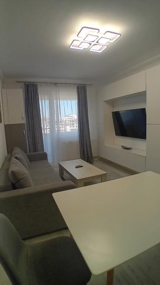 Apartament cu 2 camere semidecomandat în Militari