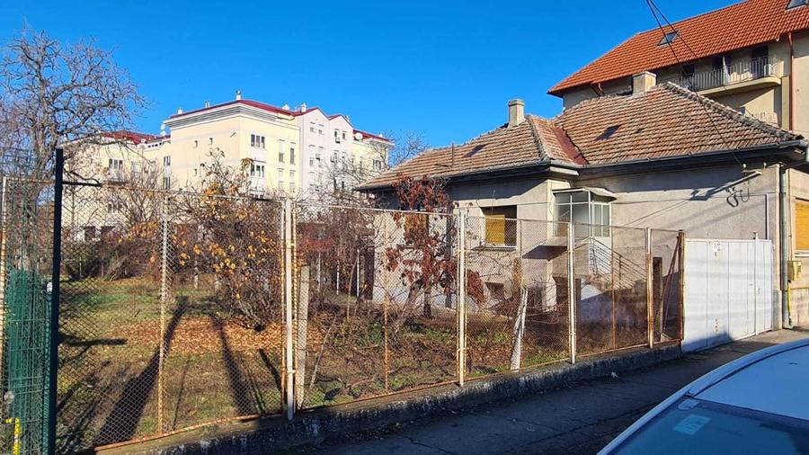Casă cu 3 camere cu Teren 821 Mp în Elisabetin