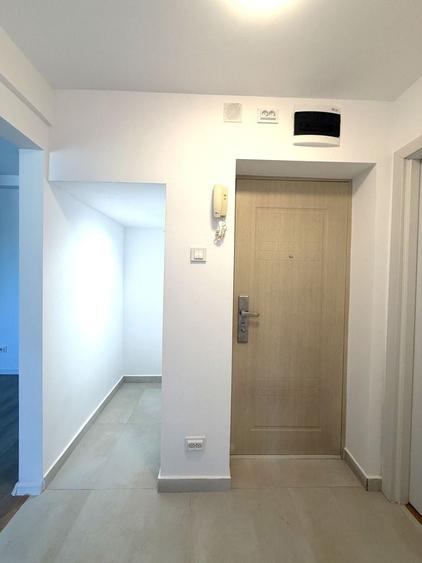 Apartament cu 3 camere semidecomandat, mobilat în Grivița