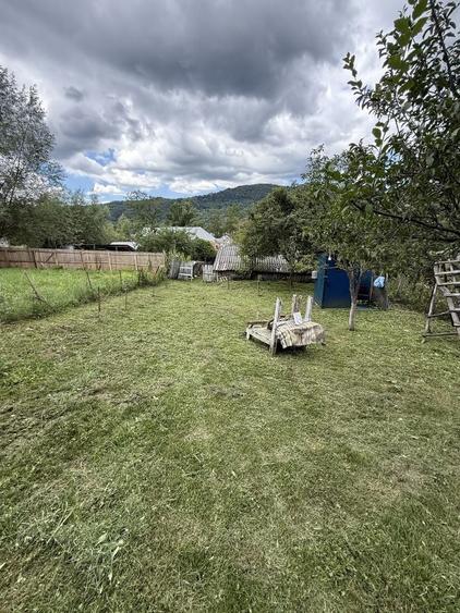 Casă cu 4 camere în Corbi