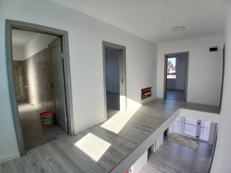 Vila D+P+1E, 270mp utili pretabila si ca spatiu zona Valea Lupului - 7