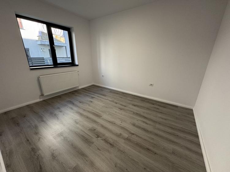 Apartament cu 2 camere decomandat, mobilat în 1 Decembrie