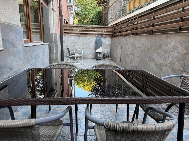 Apartament cu 2 camere semidecomandat, mobilat în Titan