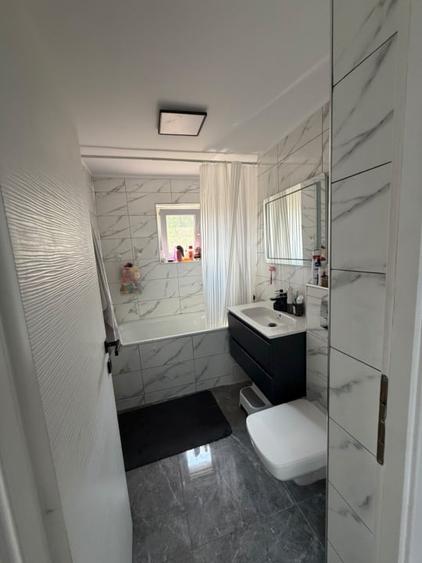 Apartament 3 camere, 71 mp, zona Hotvon - 9