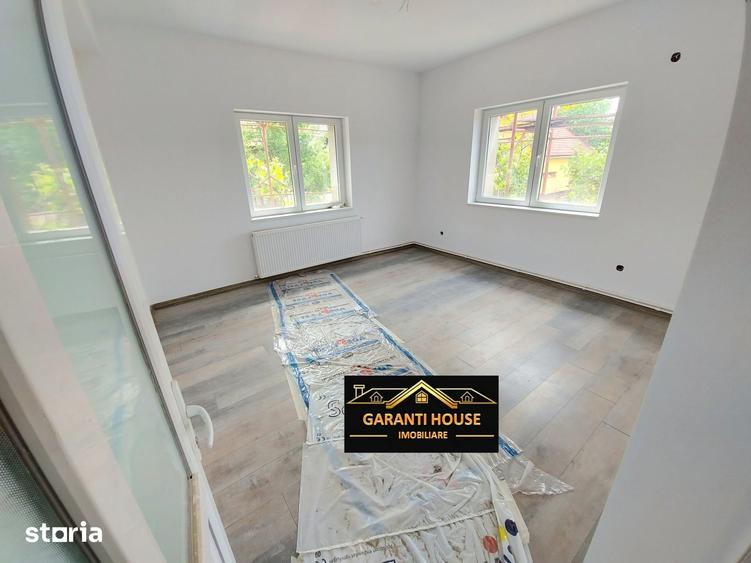 Casă cu 7 camere cu Teren 400 Mp în Central