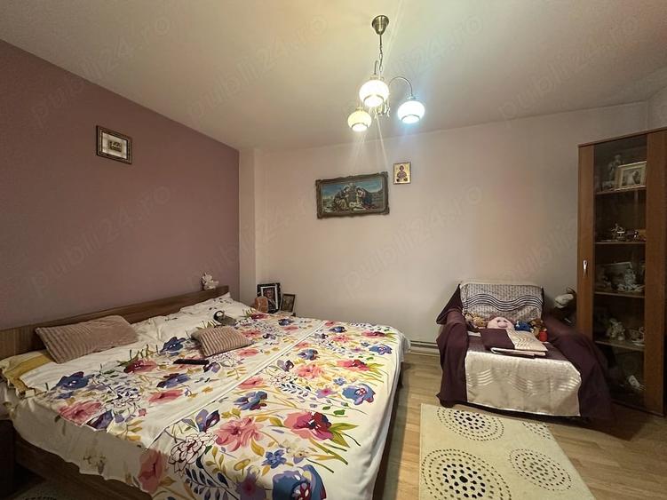 Casă cu 5 camere cu Teren 810 Mp în Puchenii-Moșneni