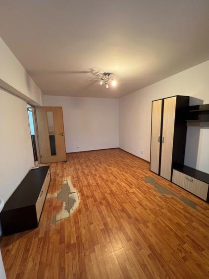 Apartament cu 2 camere decomandat în Colentina