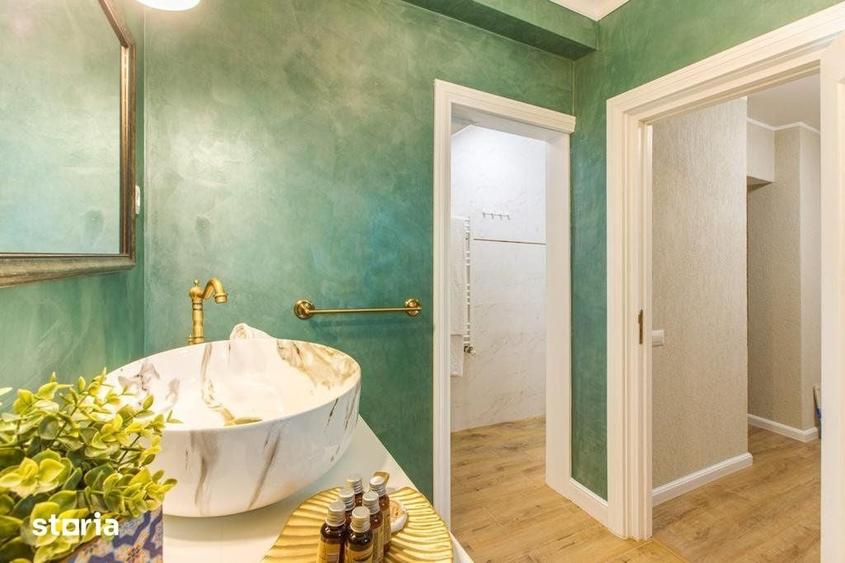 Casă cu 5 camere cu Teren 690 Mp în Central