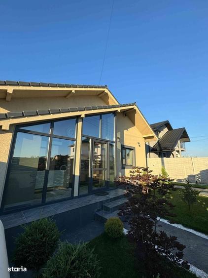 Casă cu 3 camere în Preajba