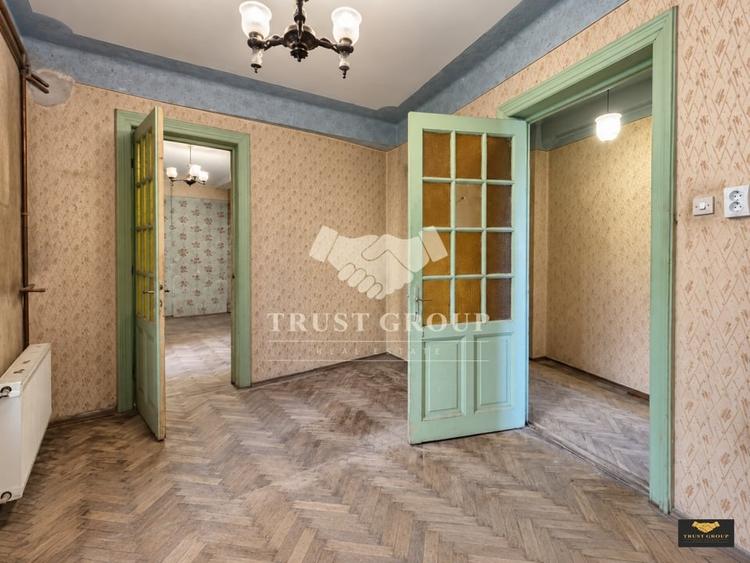 Apartament cu 4 camere semidecomandat în Unirii