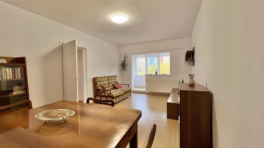 Apartament cu 2 camere decomandat, mobilat în Județean