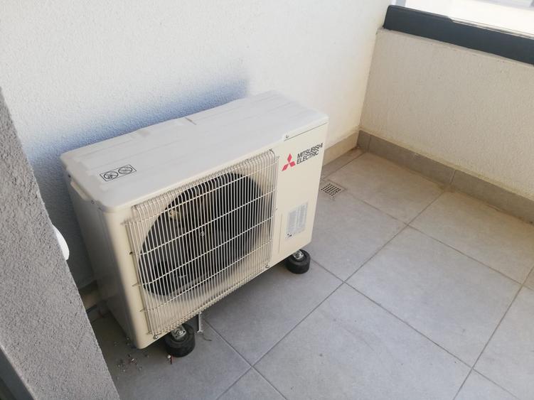 Apartament cu 2 camere decomandat în Pajura