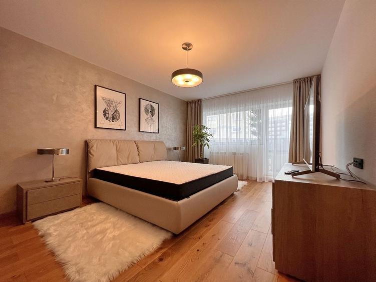 Apartament cu 3 camere decomandat, mobilat în Centrul Civic