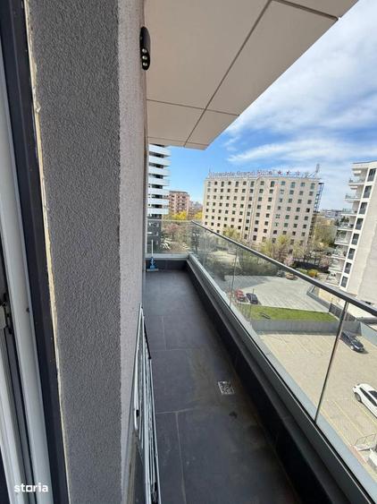 Apartament cu 3 camere, mobilat în Băneasa