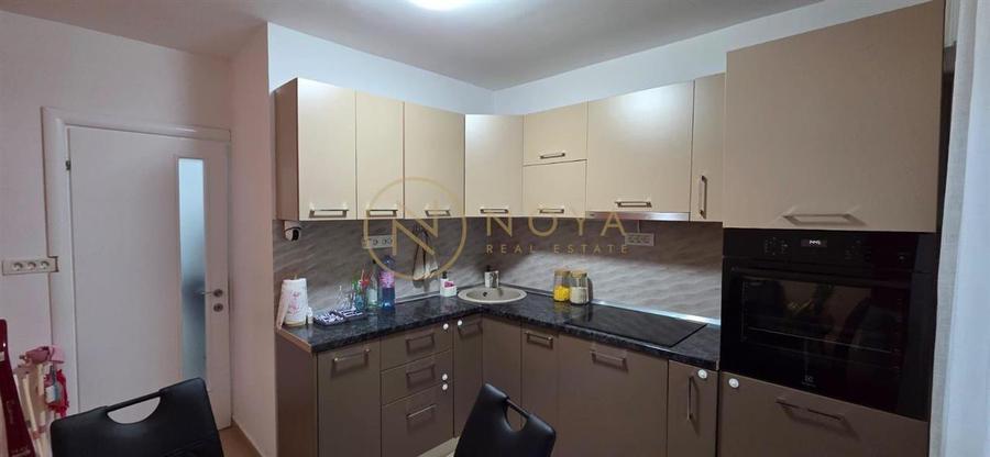 Apartament cu 4 camere semidecomandat în Politehnica