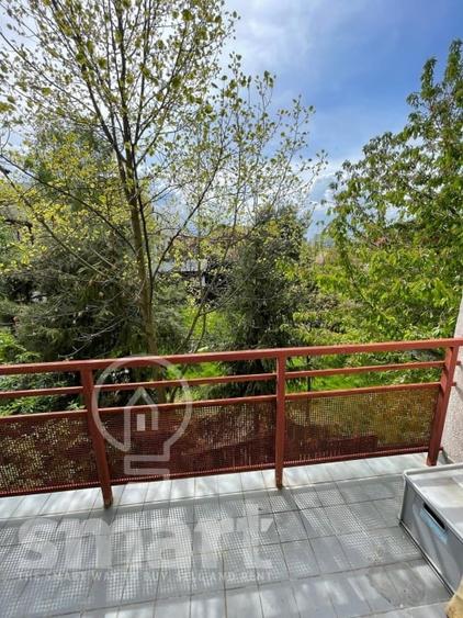 Apartament cu 3 camere semidecomandat în Andrei Mureșanu