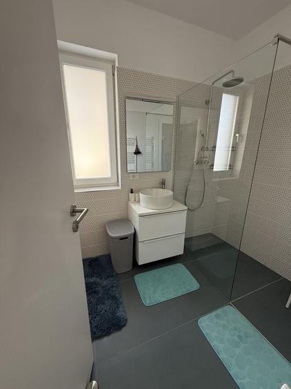 Apartament cu 2 camere semidecomandat în Giroc