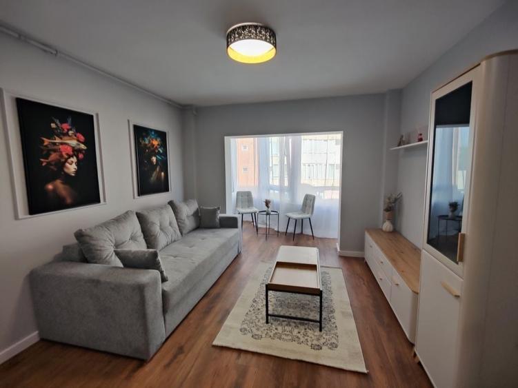 Apartament cu 2 camere decomandat în Județean
