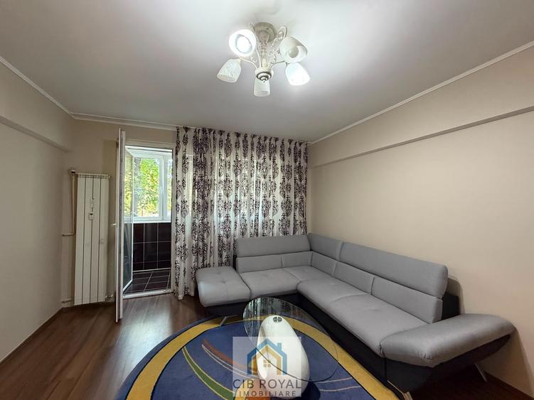 Apartament cu 3 camere semidecomandat în Câmpia Libertății