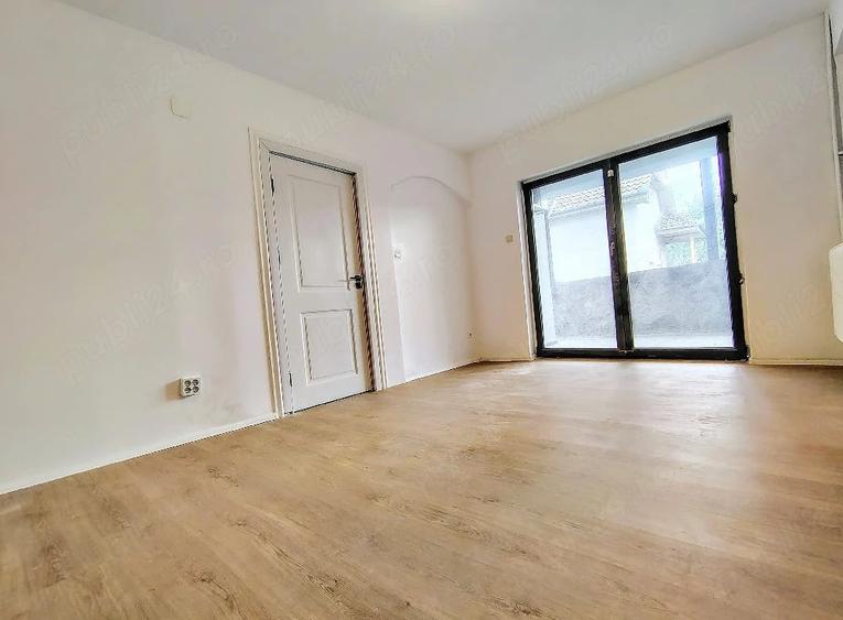 Casă cu Teren 300 Mp în Central