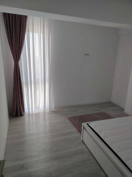 Apartament cu 3 camere în Tomești