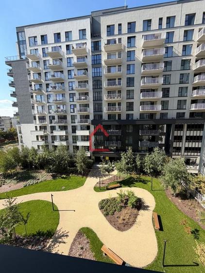 Apartament cu 2 camere semidecomandat, mobilat în Baza 3