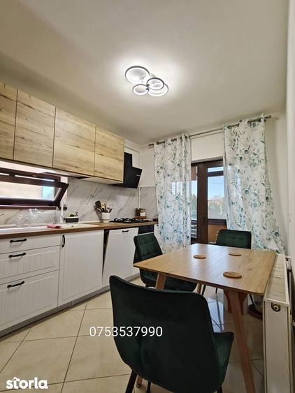 Apartament cu 3 camere decomandat în Cug
