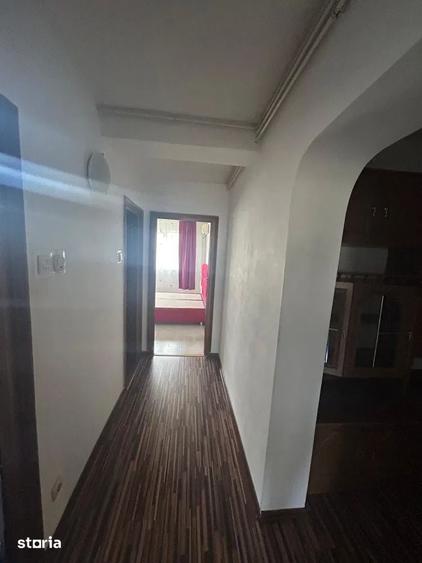 Apartament cu 4 camere semidecomandat în Centrul Istoric